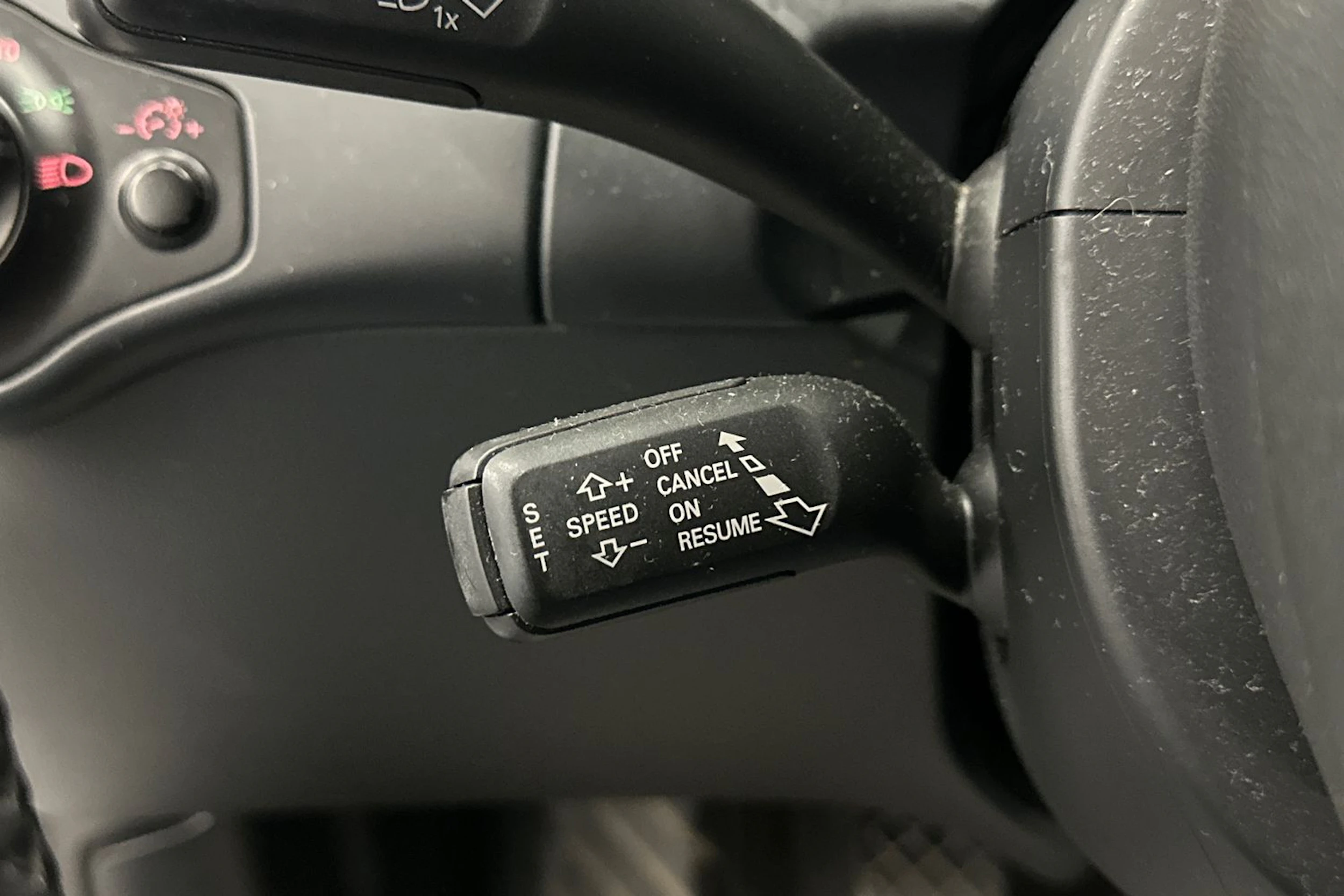 valkoinen Audi A4 2011 kuva 21.