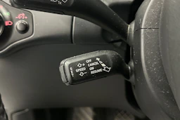 valkoinen Audi A4 2011 kuva 21.