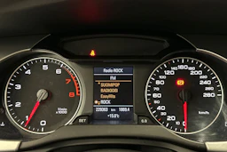 valkoinen Audi A4 2011 kuva 22.