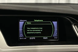valkoinen Audi A4 2011 kuva 25.