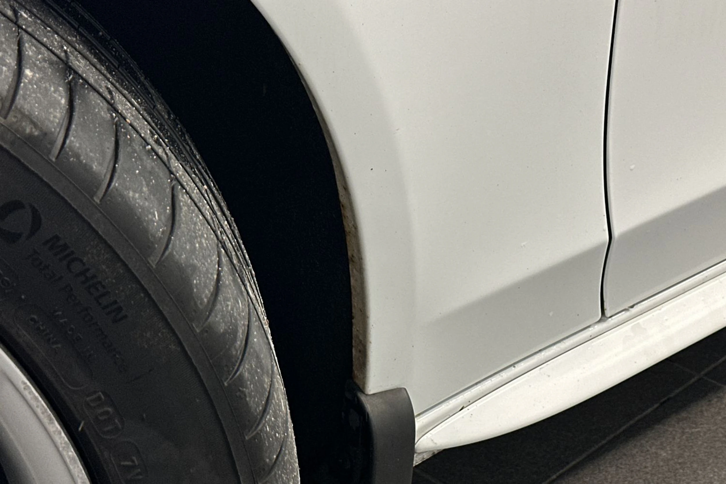 valkoinen Audi A4 2011 kuva 40.