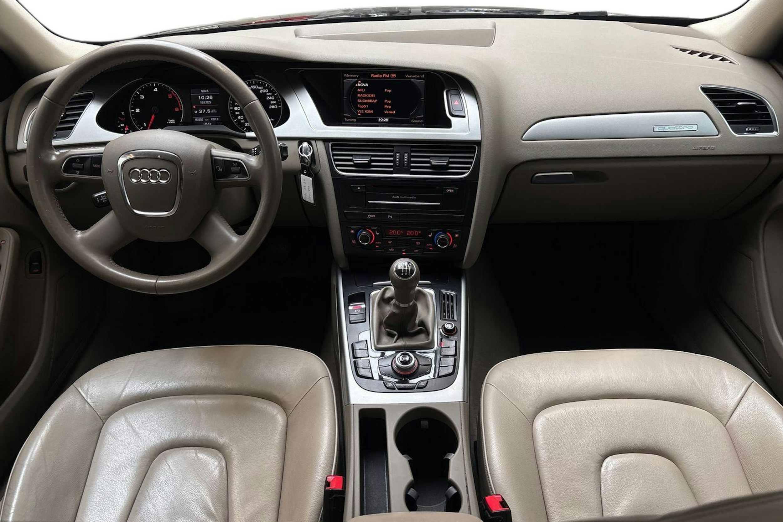 musta Audi A4 2011 kuva 9.
