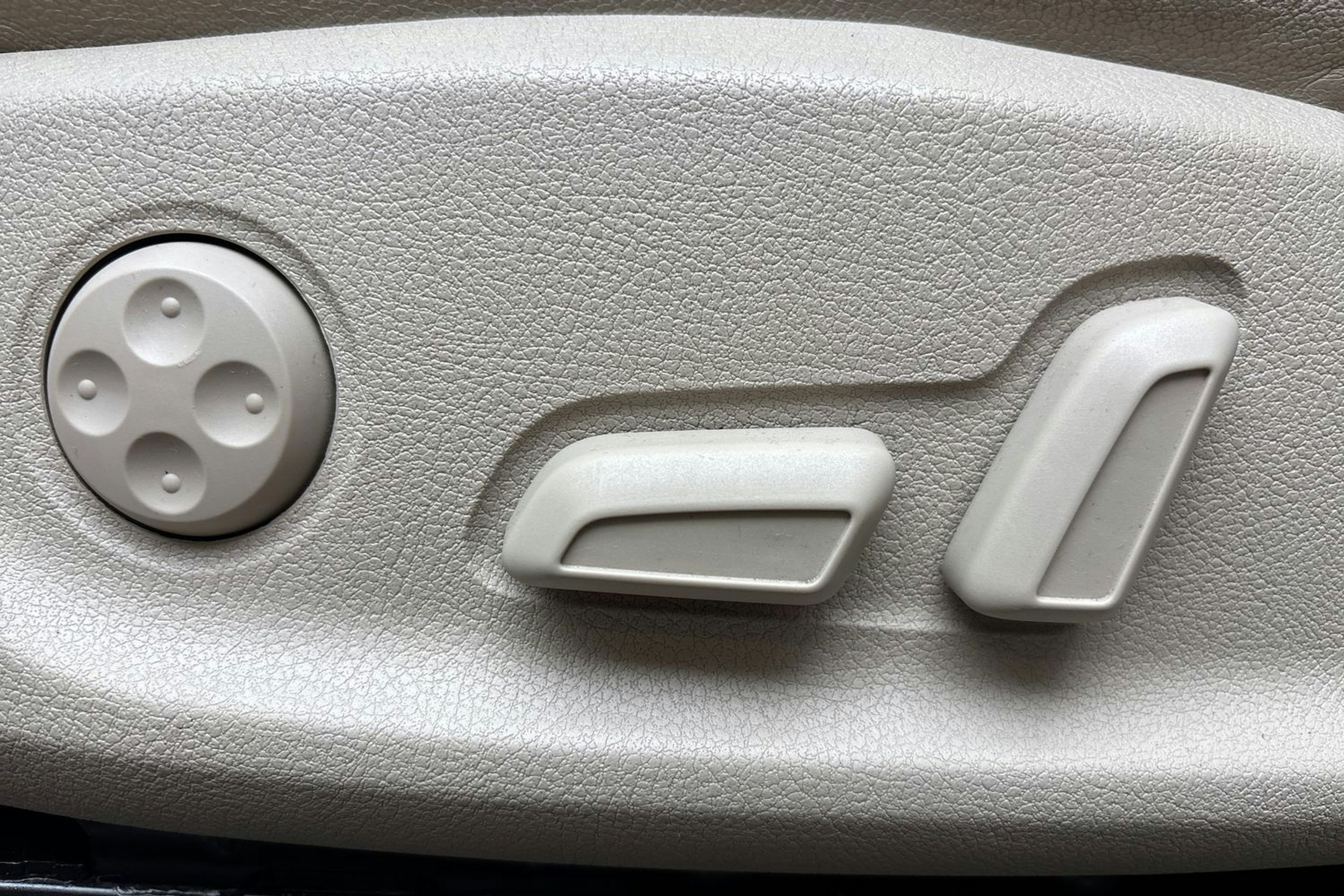 musta Audi A4 2011 kuva 17.