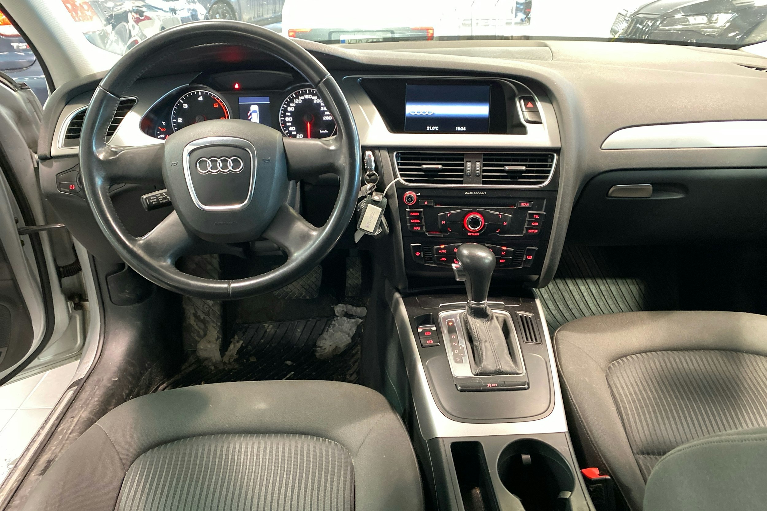 Hopea Audi A4 2011 kuva 7.