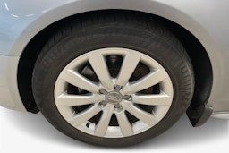 Harmaa Audi A4 2011 kuva 11.