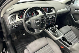 musta Audi A4 2011 kuva 6.