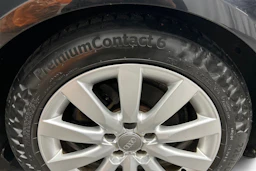 musta Audi A4 2011 kuva 9.