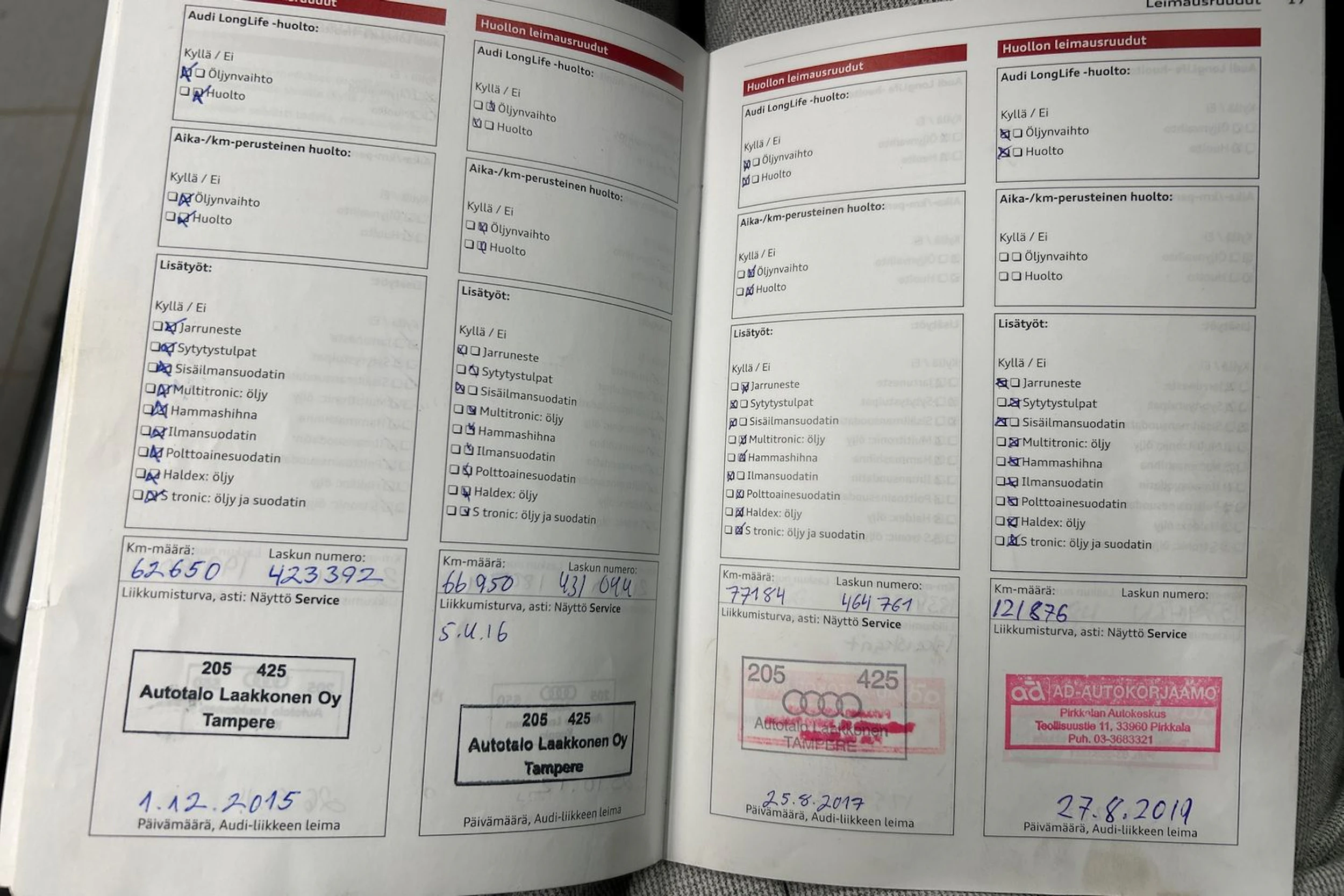 musta Audi A4 2011 kuva 15.