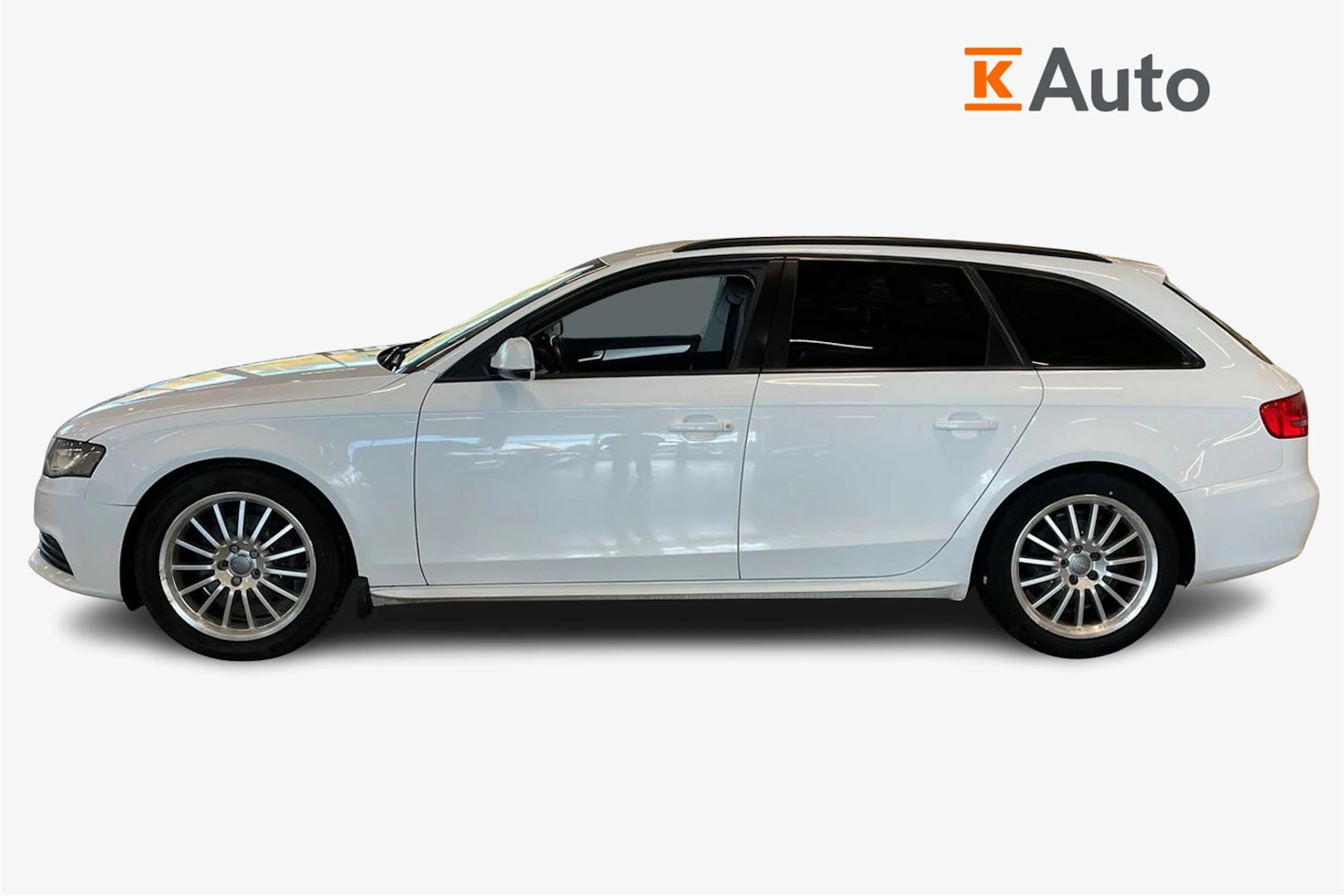 valkoinen Audi A4 2011 kuva 5.