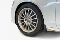 valkoinen Audi A4 2011 kuva 9.