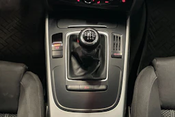 valkoinen Audi A4 2011 kuva 21.