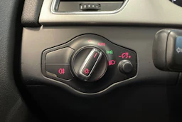 valkoinen Audi A4 2011 kuva 22.