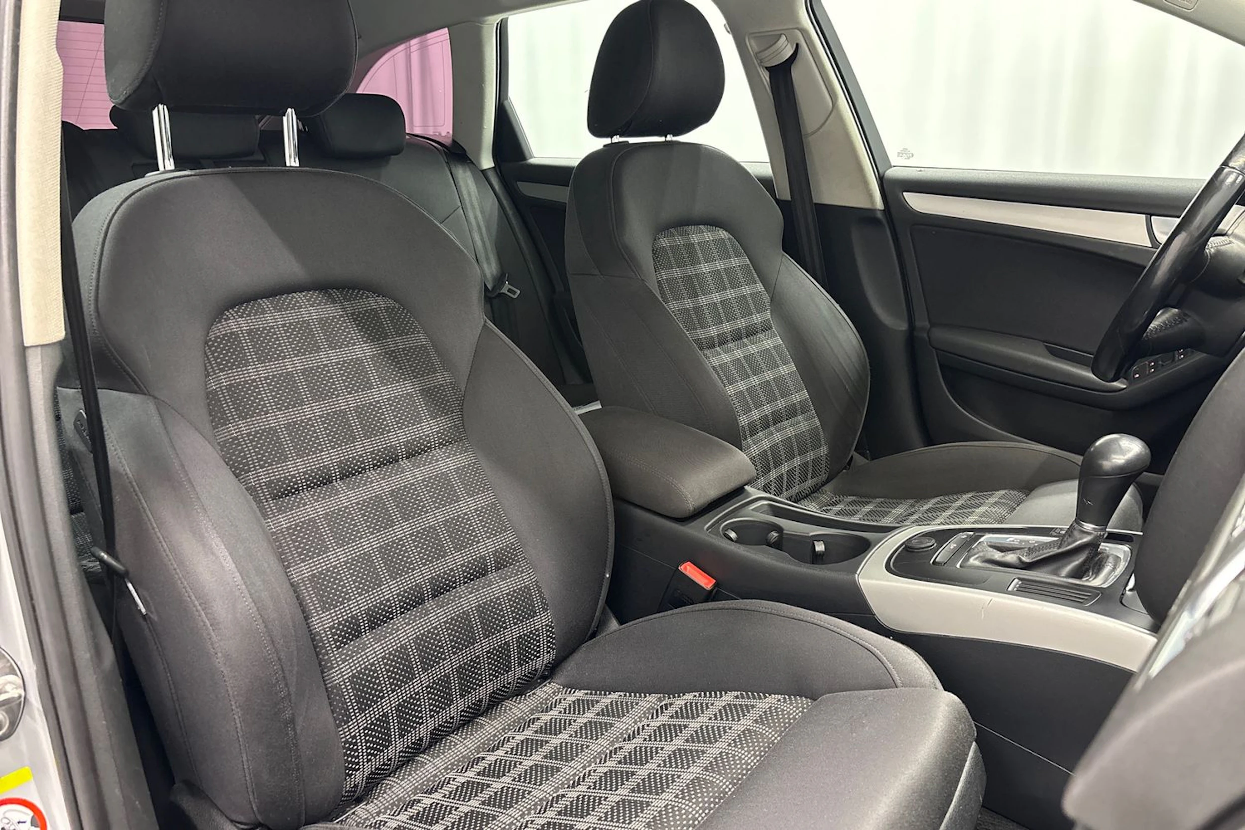 hopea Audi A4 2011 kuva 11.
