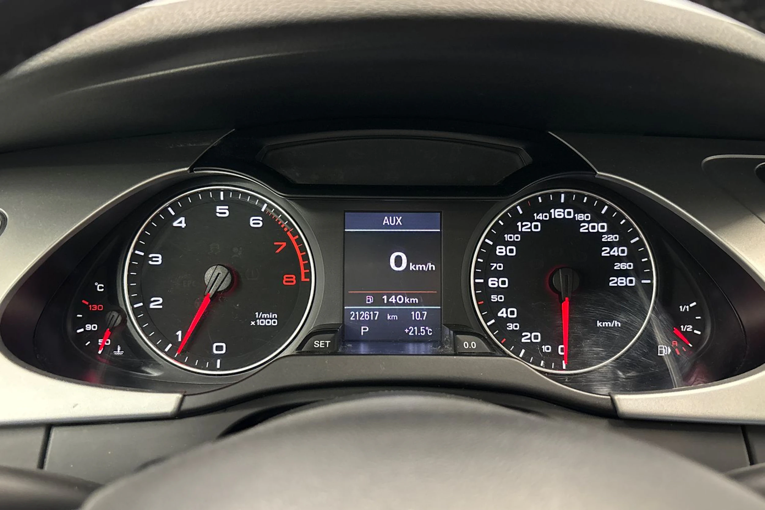 hopea Audi A4 2011 kuva 17.