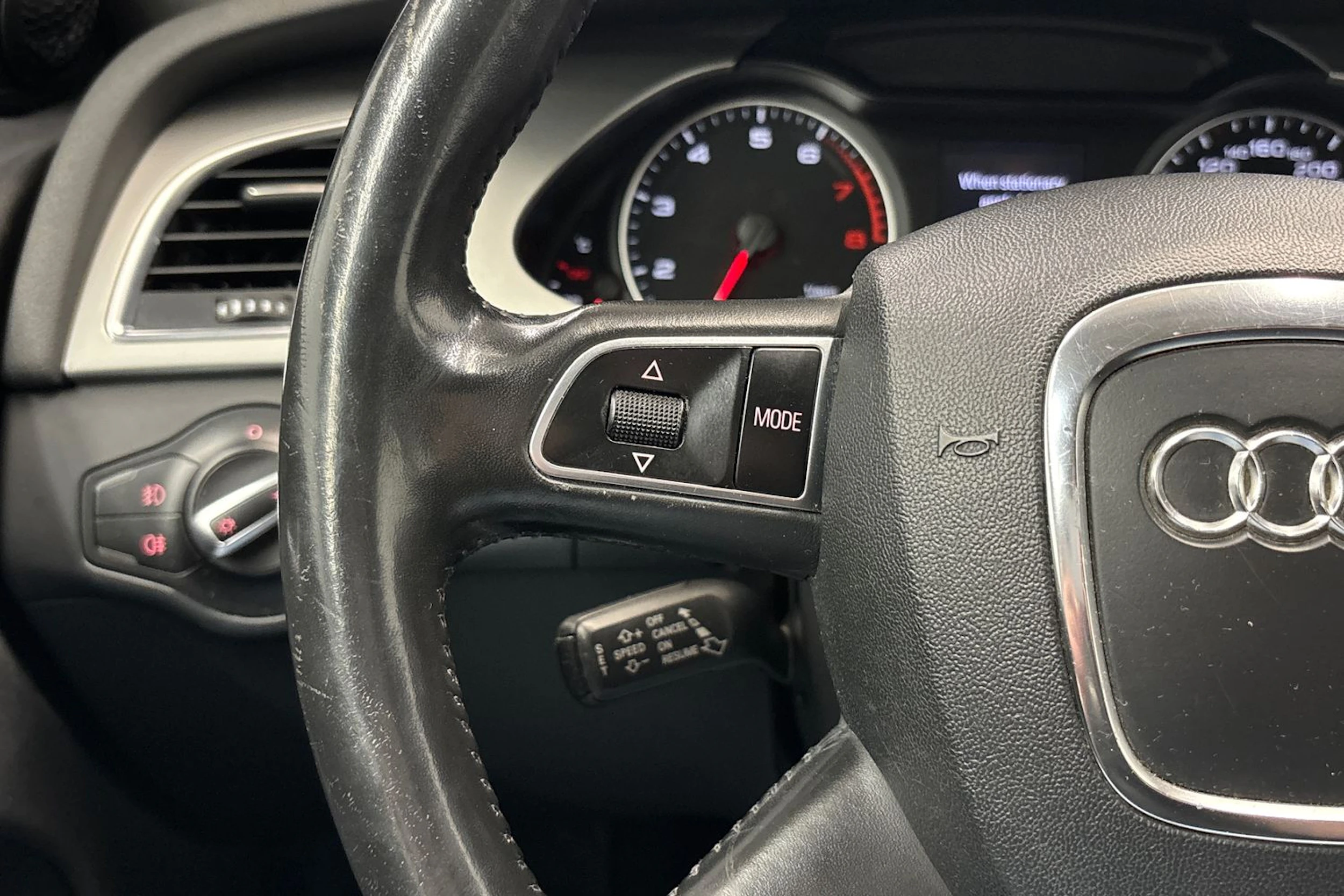 hopea Audi A4 2011 kuva 18.