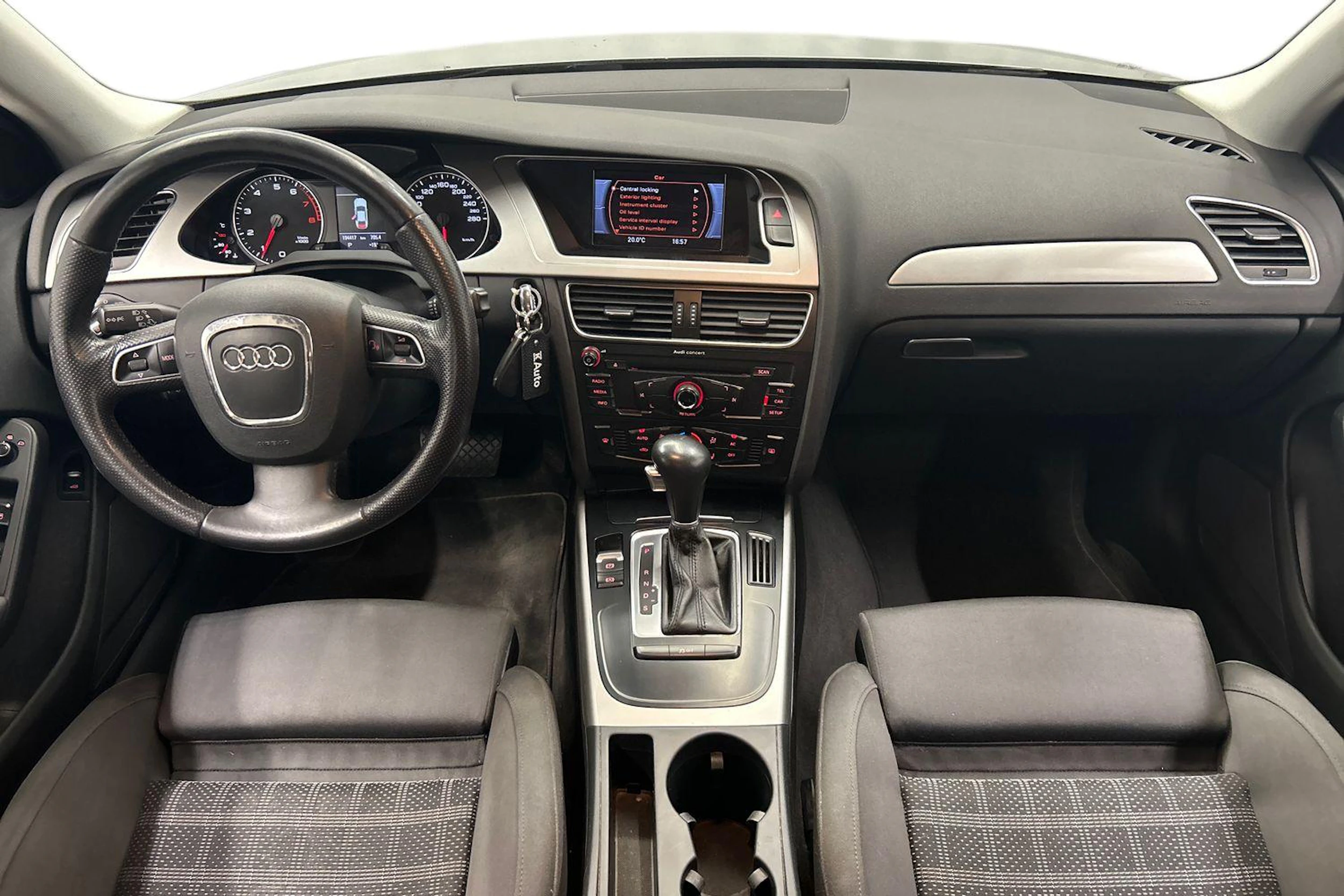 harmaa Audi A4 2011 kuva 7.