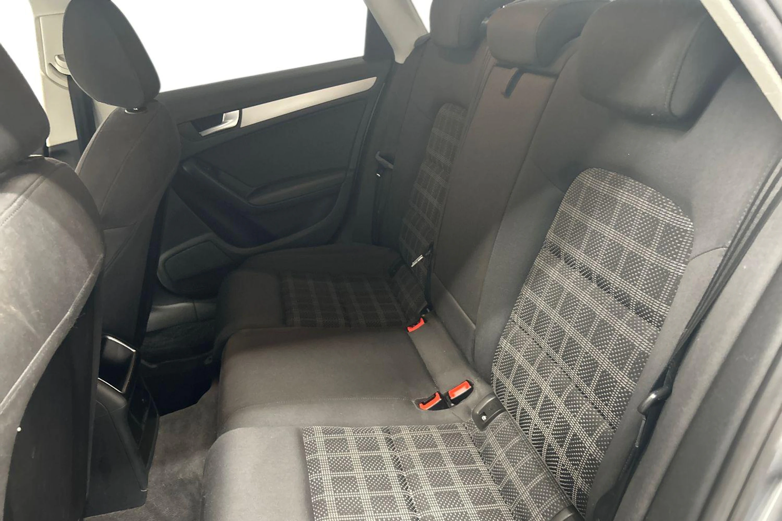 harmaa Audi A4 2011 kuva 8.