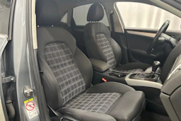 harmaa Audi A4 2011 kuva 11.