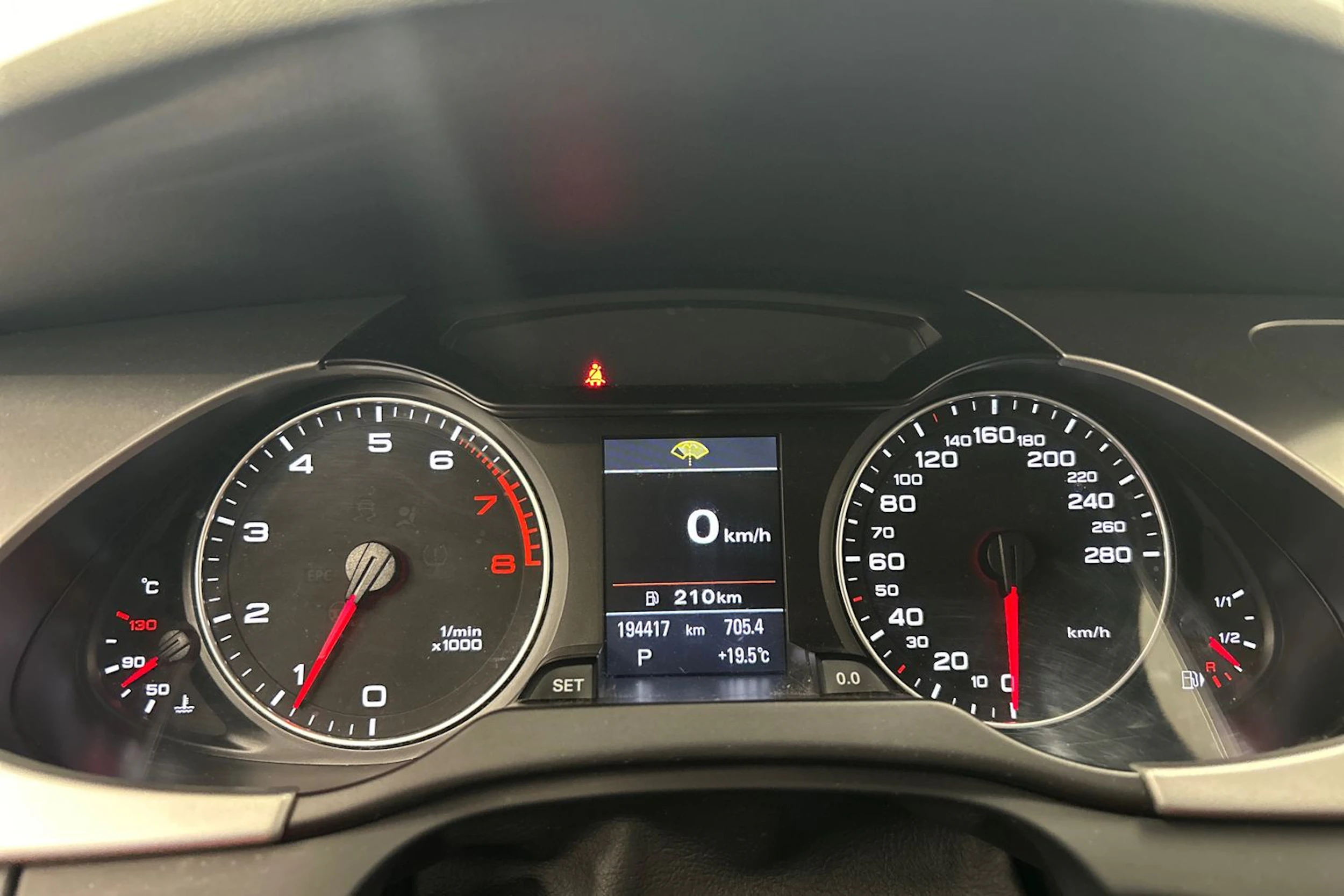 harmaa Audi A4 2011 kuva 16.