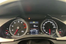 harmaa Audi A4 2011 kuva 16.