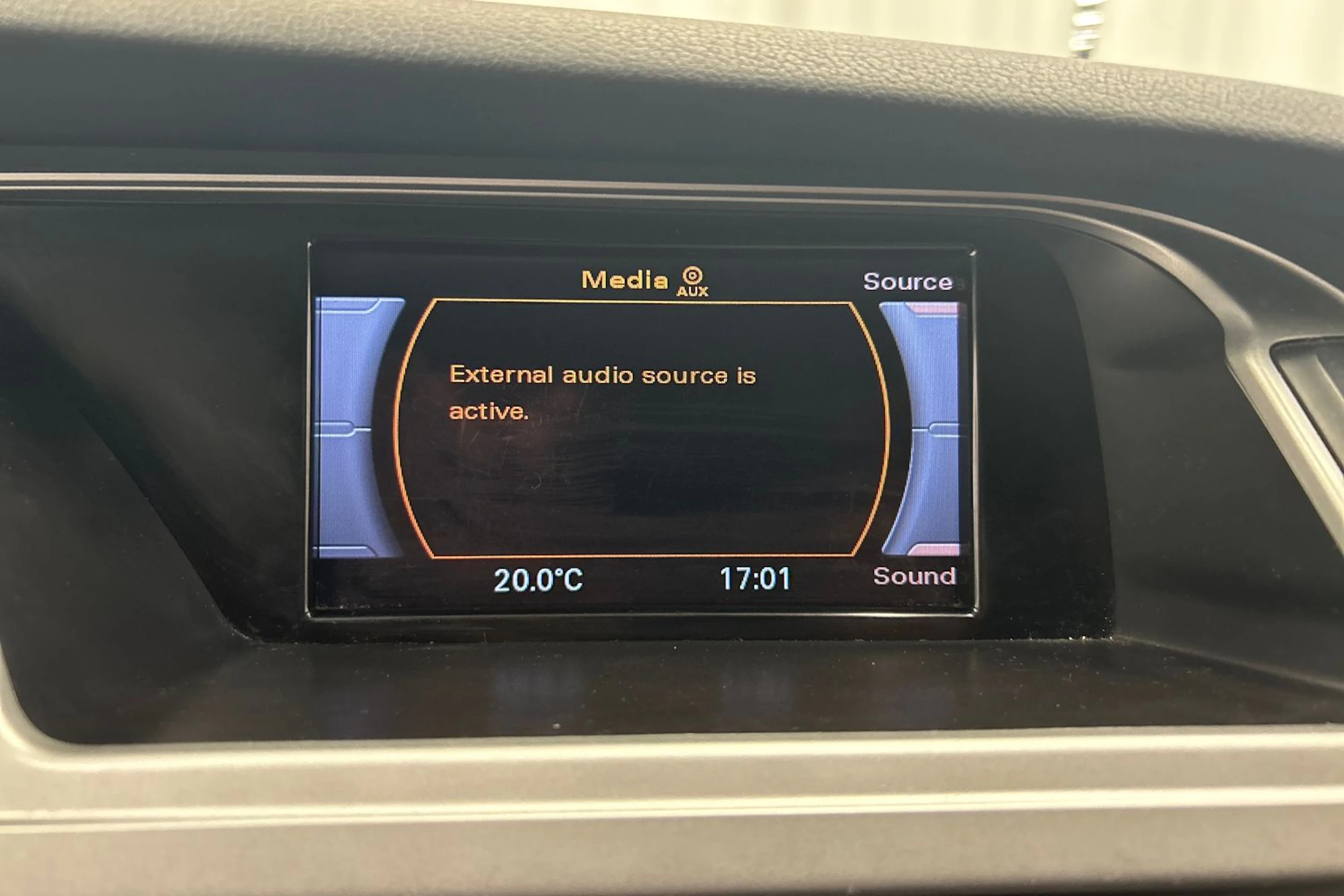 harmaa Audi A4 2011 kuva 21.