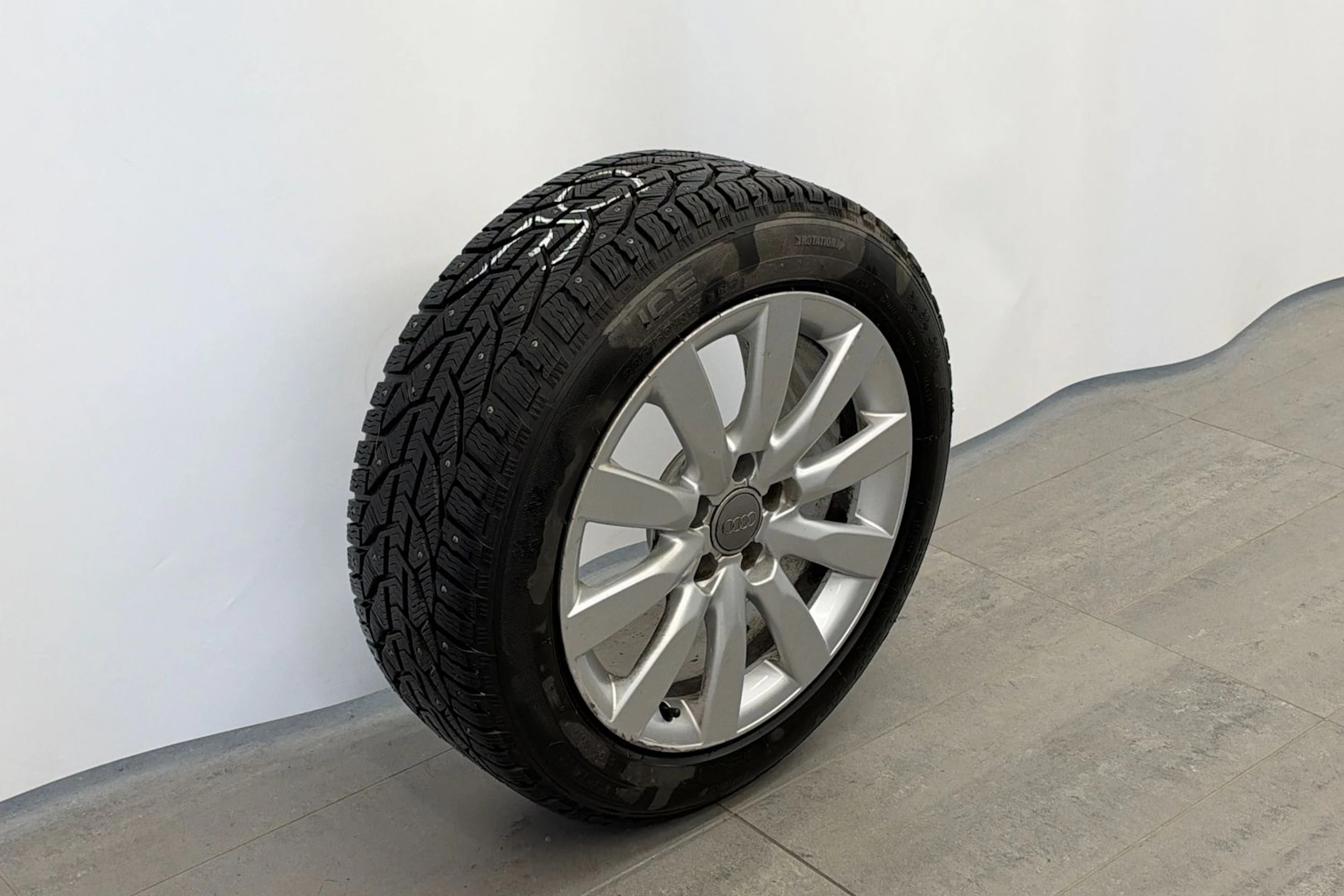 harmaa Audi A4 2011 kuva 10.