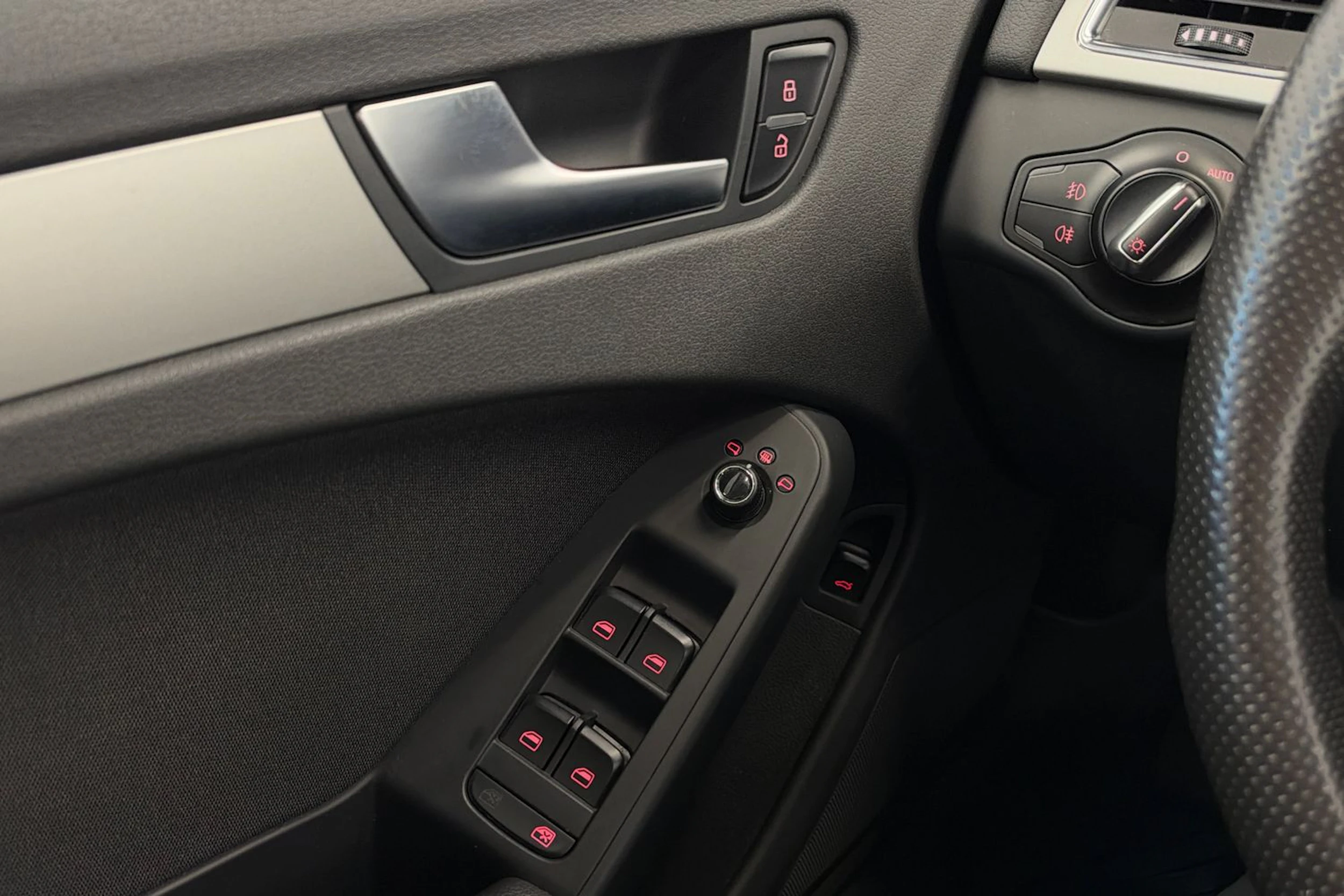 harmaa Audi A4 2011 kuva 11.