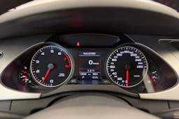 harmaa Audi A4 2011 kuva 18.