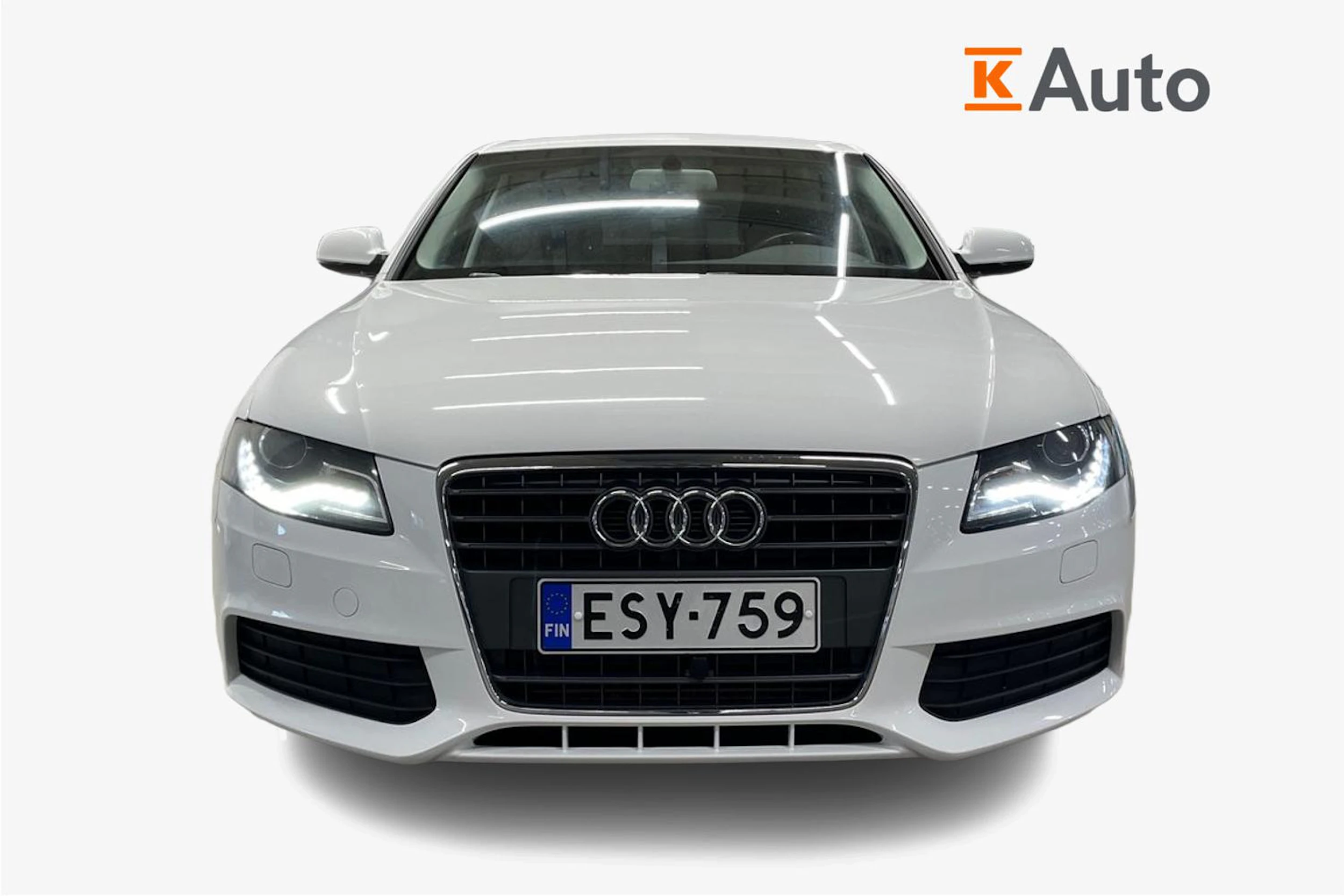 Valkoinen Audi A4 2012 kuva 4.