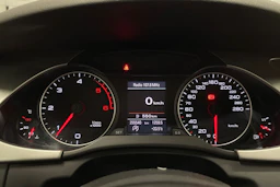 Valkoinen Audi A4 2012 kuva 13.