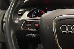 Valkoinen Audi A4 2012 kuva 16.