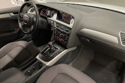 Valkoinen Audi A4 2012 kuva 21.