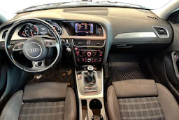 Sininen Audi A4 2012 kuva 7.