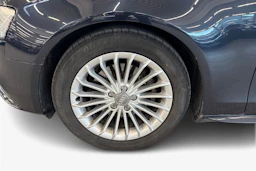 Sininen Audi A4 2012 kuva 9.