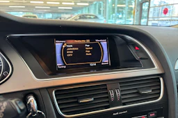 Sininen Audi A4 2012 kuva 12.