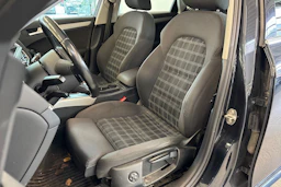 Sininen Audi A4 2012 kuva 16.