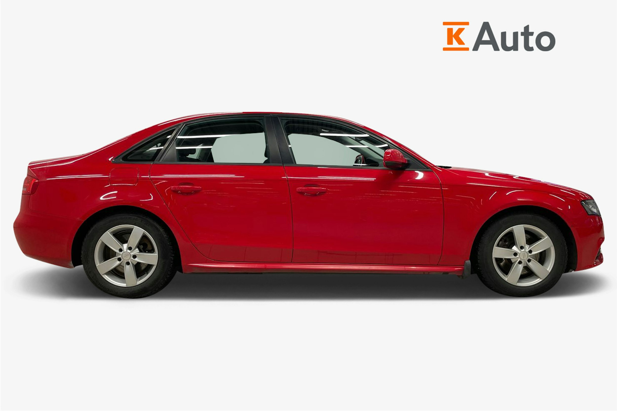 punainen Audi A4 2012 kuva 5.