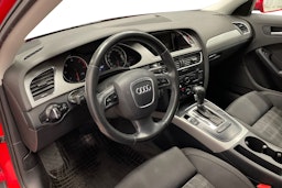 punainen Audi A4 2012 kuva 6.