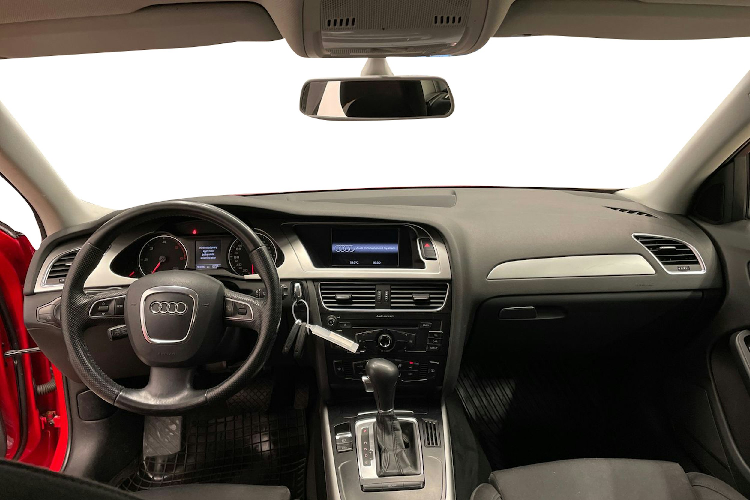 punainen Audi A4 2012 kuva 7.