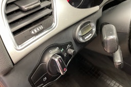 punainen Audi A4 2012 kuva 15.