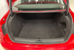 punainen Audi A4 2012 kuva 16.