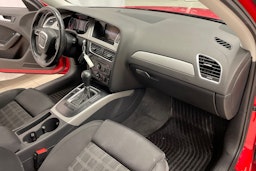 punainen Audi A4 2012 kuva 17.