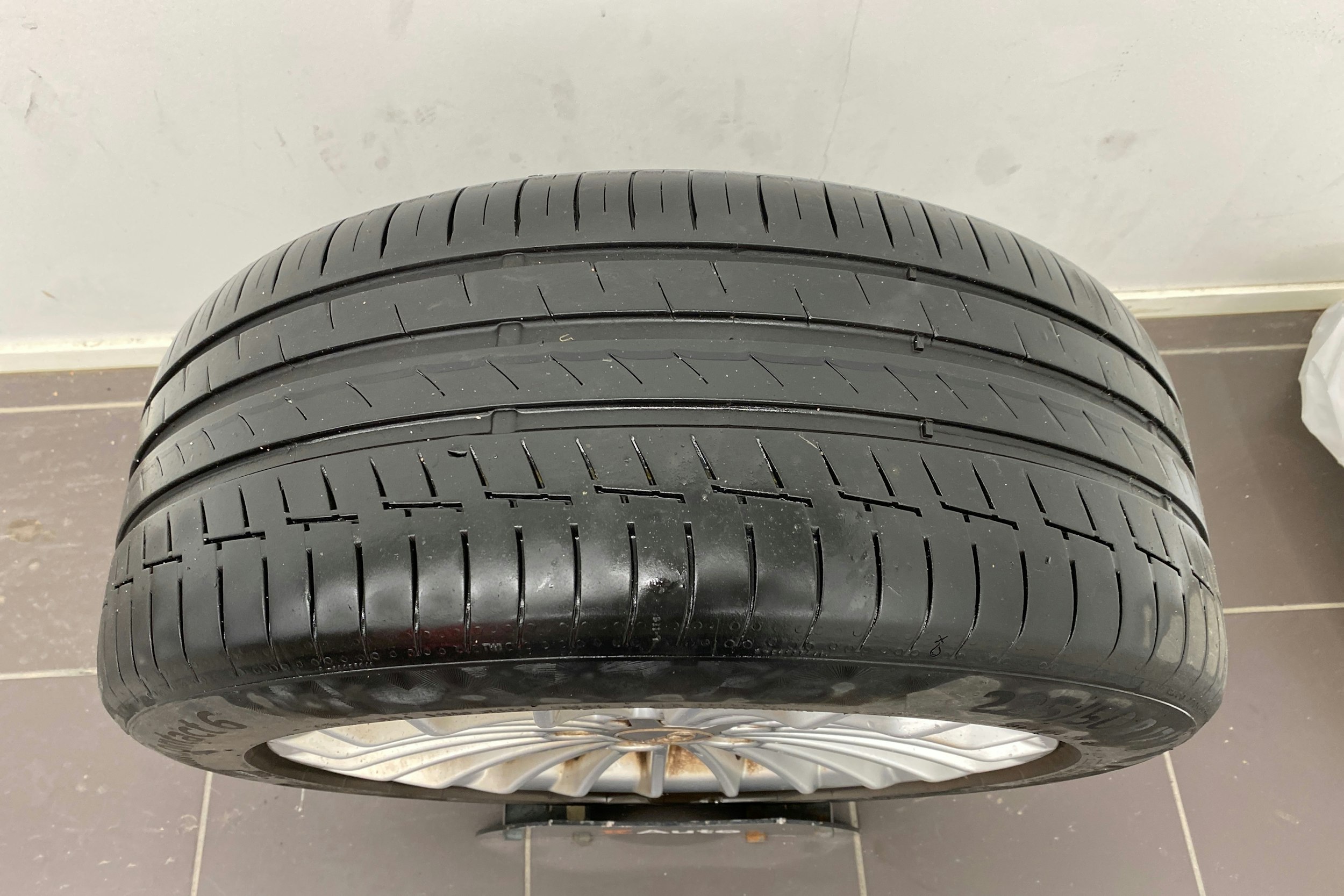 Sininen Audi A4 2013 kuva 18.