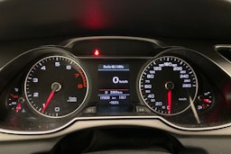 Sininen Audi A4 2013 kuva 19.
