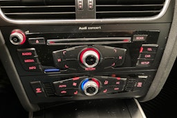 Sininen Audi A4 2013 kuva 21.