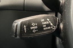 Sininen Audi A4 2013 kuva 23.