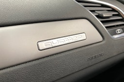 Sininen Audi A4 2013 kuva 25.