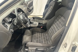 valkoinen Audi A4 2013 kuva 17.