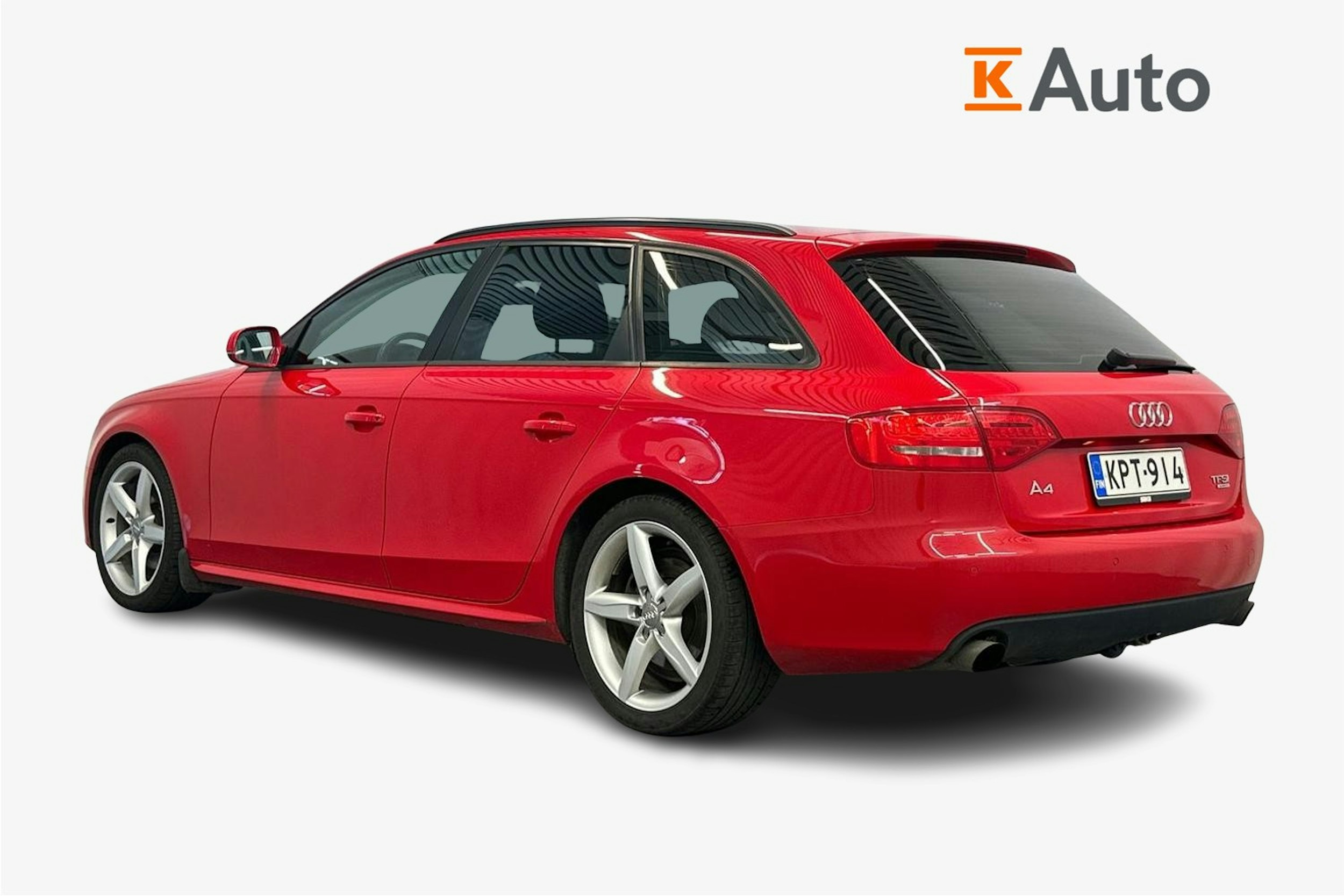 punainen Audi A4 2012 kuva 5.