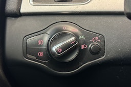 punainen Audi A4 2012 kuva 16.